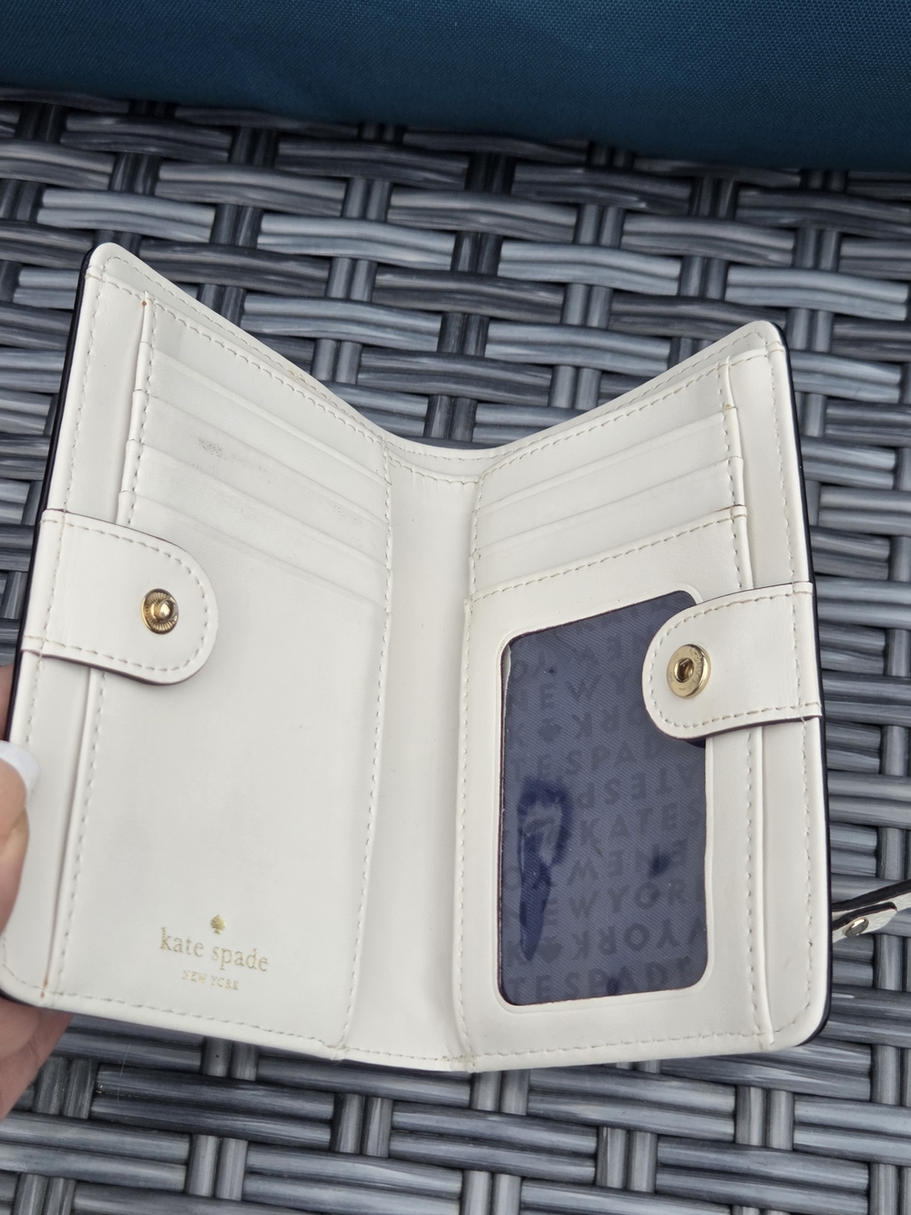 Kate Spade New York Grove Street Tellie Embossed Leather Wallet Black/Cement 067 - Picture 4 of 11